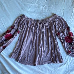 American Eagle Off the Shoulder Purple Top w/ Floral Sleeves